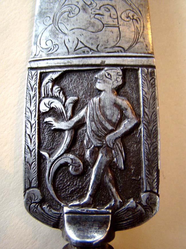 A fabulous late 17th or early 18th century silver mounted Italian dagger — image 3